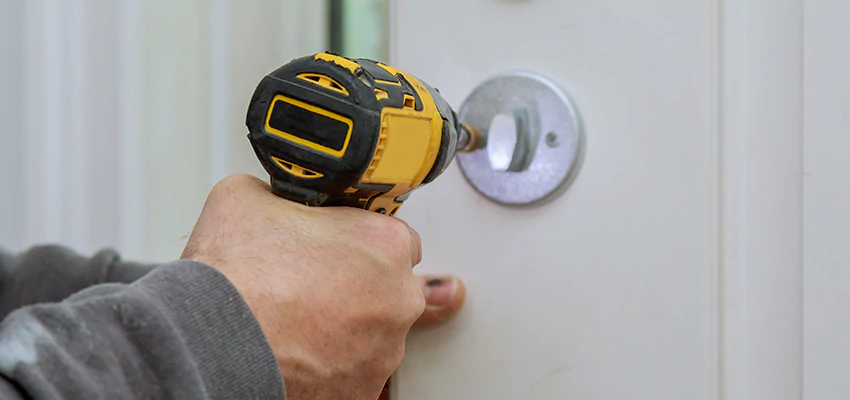 Street Locksmith For Smart Lock Repair in Big Bear Lake, CA